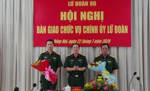Bàn giao chức vụ Chính ủy Lữ đoàn 96