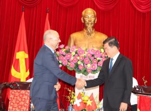 省委书记阮鸿玲接待瑞士大使Thomas Gass