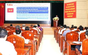 Đảng ủy Khối các cơ quan tỉnh tổ chức hội nghị báo cáo viên tháng 8