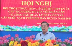 Bí thư  và Chủ tịch huyện Long Thành đối thoại với Nhân dân