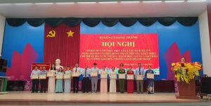 Hoàn thiện chuẩn mực đạo đức nghề nghiệp, đạo đức công vụ cho cán bộ, đảng viên