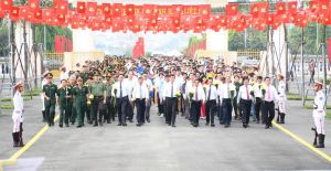 Lãnh đạo tỉnh dâng hương, viếng các anh hùng liệt sĩ nhân kỷ niệm 79 năm Cách mạng tháng Tám và Quốc khánh 2-9