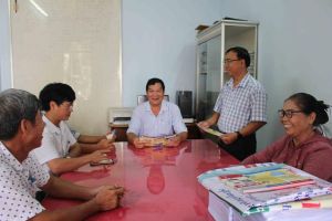 Huyện Trảng Bom đẩy mạnh trang bị sách cho cơ sở xã, thị trấn