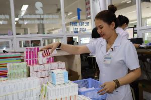 Khẩn trương kê đơn thuốc bằng hình thức điện tử