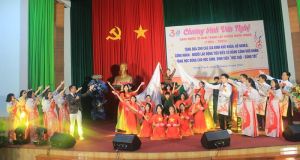 Huyện Nhơn Trạch trao 150 phần quà cho các gia đình có hoàn cảnh khó khăn