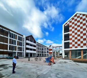 Sẵn sàng trường lớp cho năm học mới