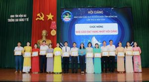 Ấn tượng nữ giảng viên ngành điện tử công nghiệp