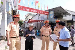 Kiểm tra thực tế, rà soát, chấn chỉnh bất cập tại các vị trí giao cắt với đường sắt ở Biên Hòa