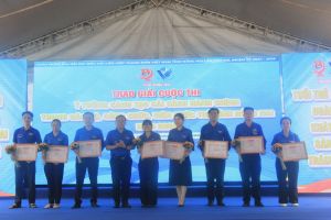 Thí sinh Huỳnh Thị Trúc Mai đoạt giải Nhất cuộc thi Ý tưởng sáng tạo cải cách hành chính