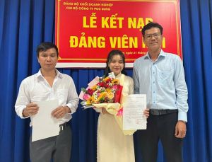 Toàn tỉnh kết nạp gần 2 ngàn đảng viên