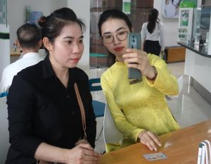 Vietcombank Chi nhánh Nhơn Trạch ra quân hưởng ứng Ngày Chuyển đổi số Quốc gia 10/10
