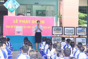 Giáo dục học sinh tinh thần tương thân, tương ái