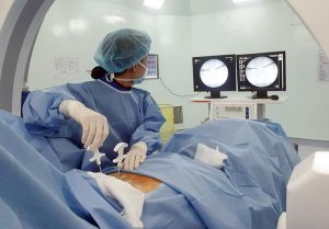 Điều trị thành công ca xẹp đốt sống lưng sau chấn thương bằng phương pháp bơm xi măng sinh học