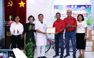 Hơn 100 trẻ được tổ chức Tết Trung thu tại bệnh viện