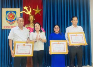 Nữ trợ giúp viên pháp lý có nhiều sáng kiến