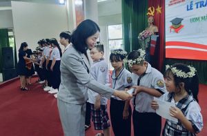 Hội khuyến học thành phố Biên Hòa trao 400 suất học bổng cho học sinh, sinh viên có hoàn cảnh khó khăn