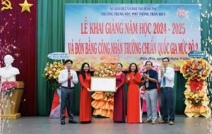 Hai trường học ở Biên Hòa đón chuẩn quốc gia mức độ 2