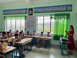 Niềm vui của các trường học vùng xa trong năm học mới