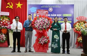 Trao bằng tốt nghiệp cho 36 học sinh các chuyên ngành nghệ thuật