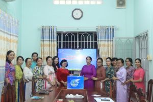 Phát động ủng hộ đồng bào các tỉnh bị thiệt hại do bão, lũ trong cán bộ, hội viên, phụ nữ