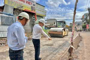 Kiểm tra việc đảm bảo an toàn giao thông trên các tuyến đường đang thi công tại thành phố Biên Hòa