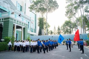 100% tổ chức Hội từ tỉnh đến cơ sở chào cờ theo nghi thức Hội Liên hiệp Thanh niên Việt Nam