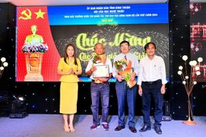 Trao 11 giải Cuộc thi sáng tác thơ khu vực Đông Nam bộ 2024