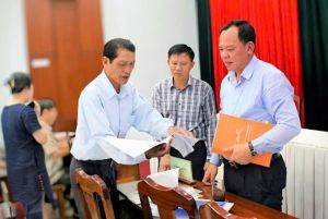 Chủ tịch UBND tỉnh Võ Tấn Đức tiếp công dân