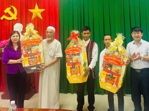 Thăm hỏi người có uy tín tiêu biểu trong đồng bào dân tộc thiểu số của huyện Long Thành và Trảng Bom