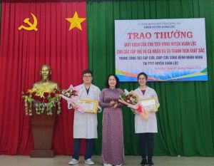 2 tập thể và 7 cá nhân của Trung tâm Y tế huyện Xuân Lộc được khen thưởng đột xuất