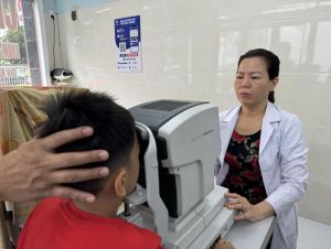 Phòng ngừa bệnh tật khúc xạ cho trẻ nhỏ