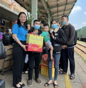 Đồng Nai được phân bổ 420 vé tàu và máy bay đưa công nhân về quê đón Tết 2025