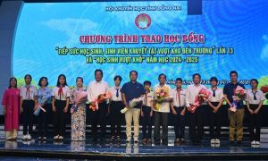 Hơn 400 suất học bổng được Vedan trao cho trẻ em khó khăn