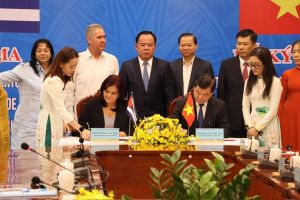 同奈省与古巴Pinar De Río省深刻友谊