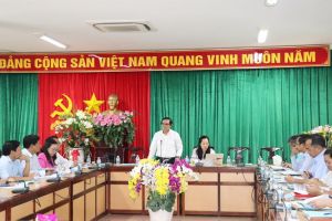 Phó Chủ tịch UBND tỉnh Nguyễn Sơn Hùng làm việc với UBND huyện Cẩm Mỹ về tình hình thực hiện công tác văn hóa - xã hội