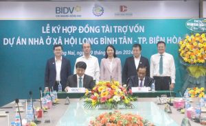 Bien Hoa시에서 Long Binh Tan사회주택 프로젝트 자본 후원 계약서 체결