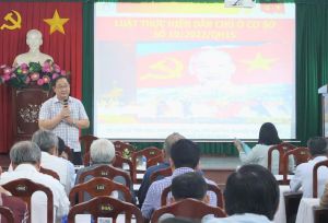 Hơn 100 cán bộ, công chức của huyện Nhơn Trạch dự triển khai Luật thực hiện dân chủ ở cơ sở năm 2024