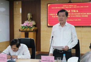 Kiểm tra việc thực hiện dân chủ ở cơ sở tại Sở Khoa học và Công nghệ.