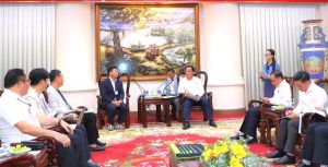 省级人民委员会主席武晋德接待韩国KCMT 集团