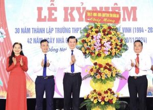 Bí thư Tỉnh ủy dự lễ kỷ niệm 30 năm thành lập Trường THPT chuyên Lương Thế Vinh