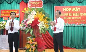 Nhơn Trạch họp mặt kỷ niệm 42 năm Ngày Nhà giáo Việt Nam