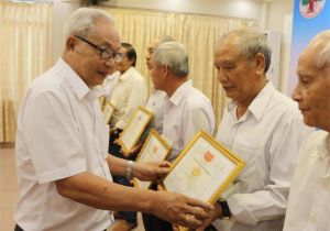 Huy động sức mạnh người cao tuổi