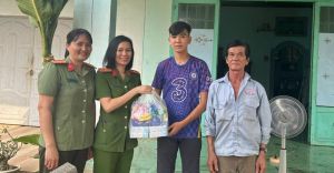 Nữ cán bộ công an điển hình trong công tác tổ chức thi hành pháp luật