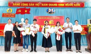 Kết nạp 4 đảng viên là đoàn viên ưu tú trong doanh nghiệp