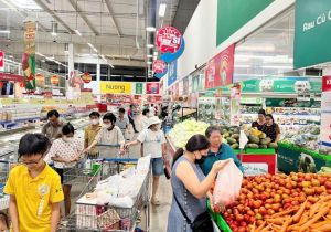 Doanh thu bán lẻ hàng hóa ước đạt hơn 174,5 ngàn tỷ đồng