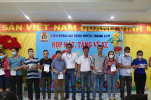 Công đoàn Trảng Bom hỗ trợ 2 ngàn vé xe cho đoàn viên, người lao động về quê đón tết