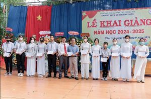 Những giáo viên mê công tác thiện nguyện