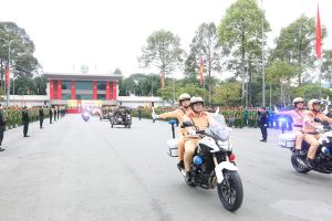 Công an huyện Long Thành tổ chức tuyên truyền pháp luật cho công nhân tại Sân bay Long Thành