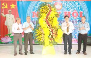 Phó Chủ tịch Ủy ban MTTQ Việt Nam tỉnh Vũ Đình Trung tham dự Ngày hội Đại đoàn kết toàn dân tộc tại xã Suối Nho