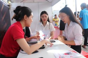 80 doanh nghiệp tham gia tuyển dụng tại Ngày hội việc làm LHU